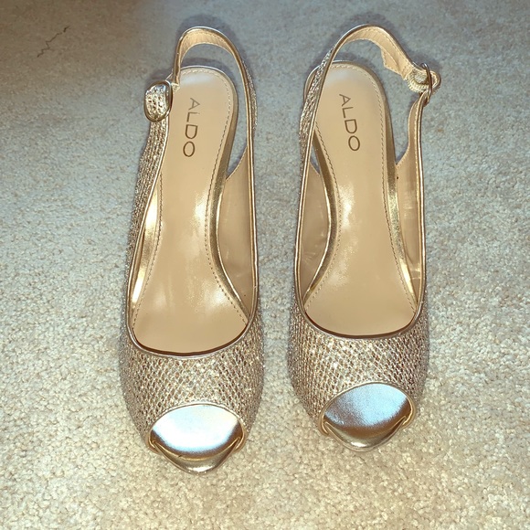 Aldo Shoes - ALDO Gold Slingback (Size 9)